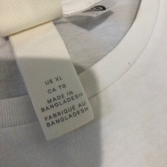 H & M Friends Unisex T-Shirt Size XL. - Picture 5 of 12